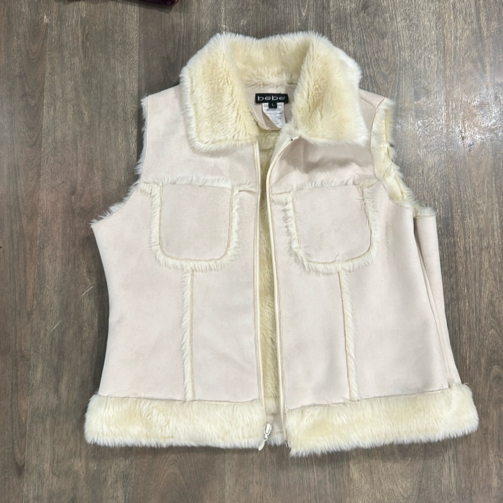 Suede and fur vest like new